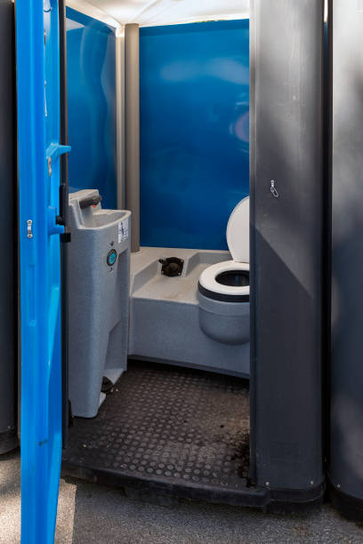 Best Porta potty delivery and setup  in Mangonia Park, FL