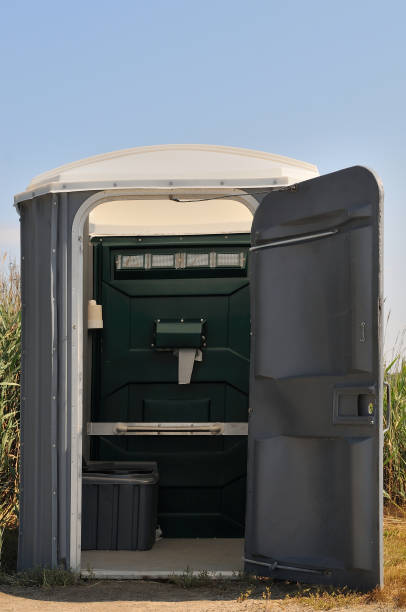 Best Portable bathroom rental  in Mangonia Park, FL