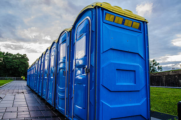 Best Porta potty delivery and setup  in Mangonia Park, FL